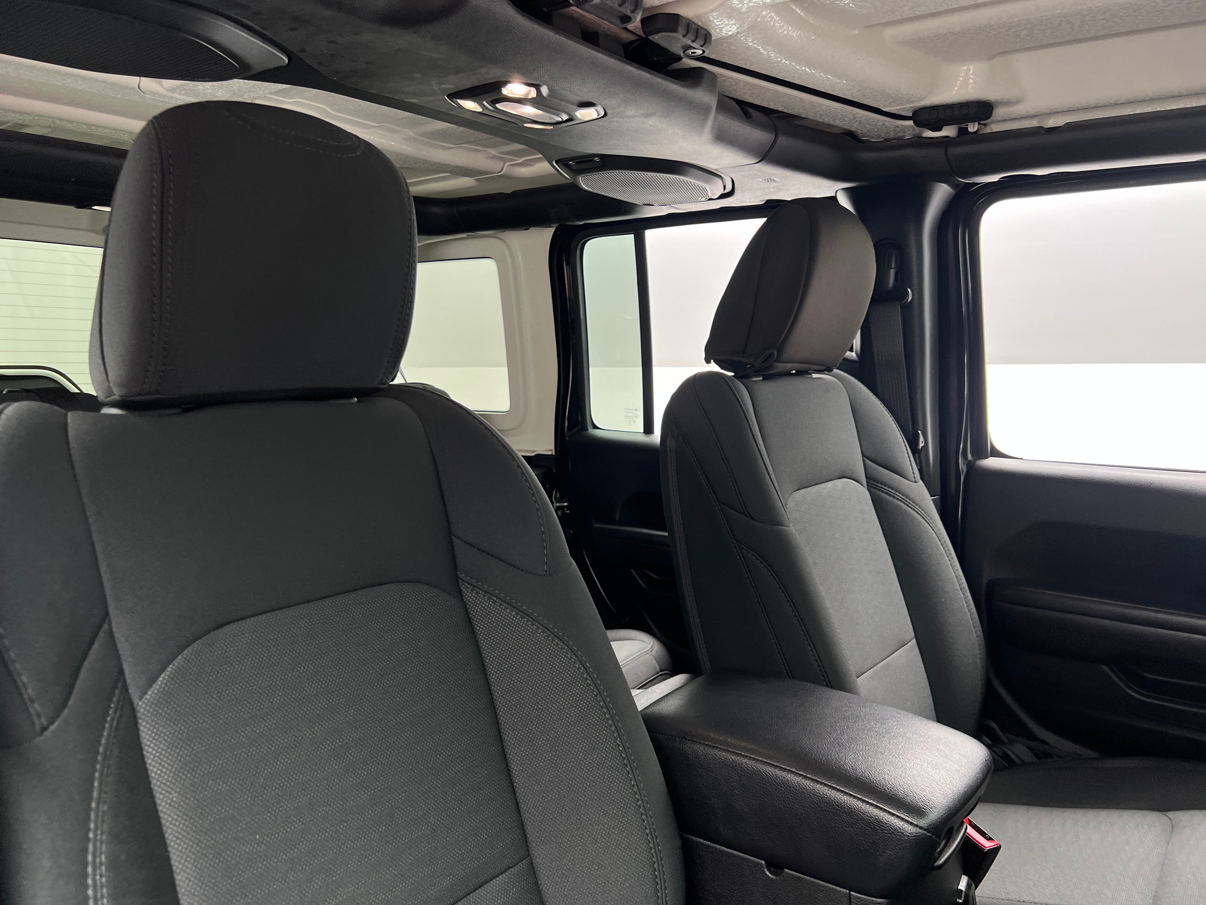 jeep wrangler unlimited 2020 1C4HJXDG9LW240830 image jeep wrangler unlimited 2020 1C4HJXDG9LW240830 image